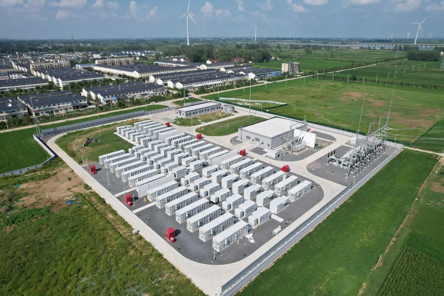 Solar Energy System with ESS for City