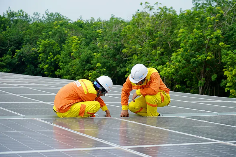 Maximizing Solar Power: Essential Maintenance & Troubleshooting for PV Stations